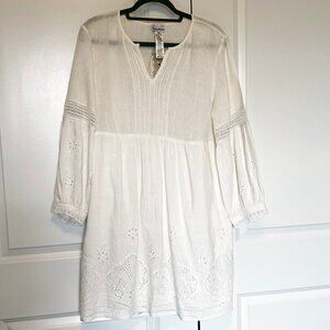 Linen eyelet cover-up